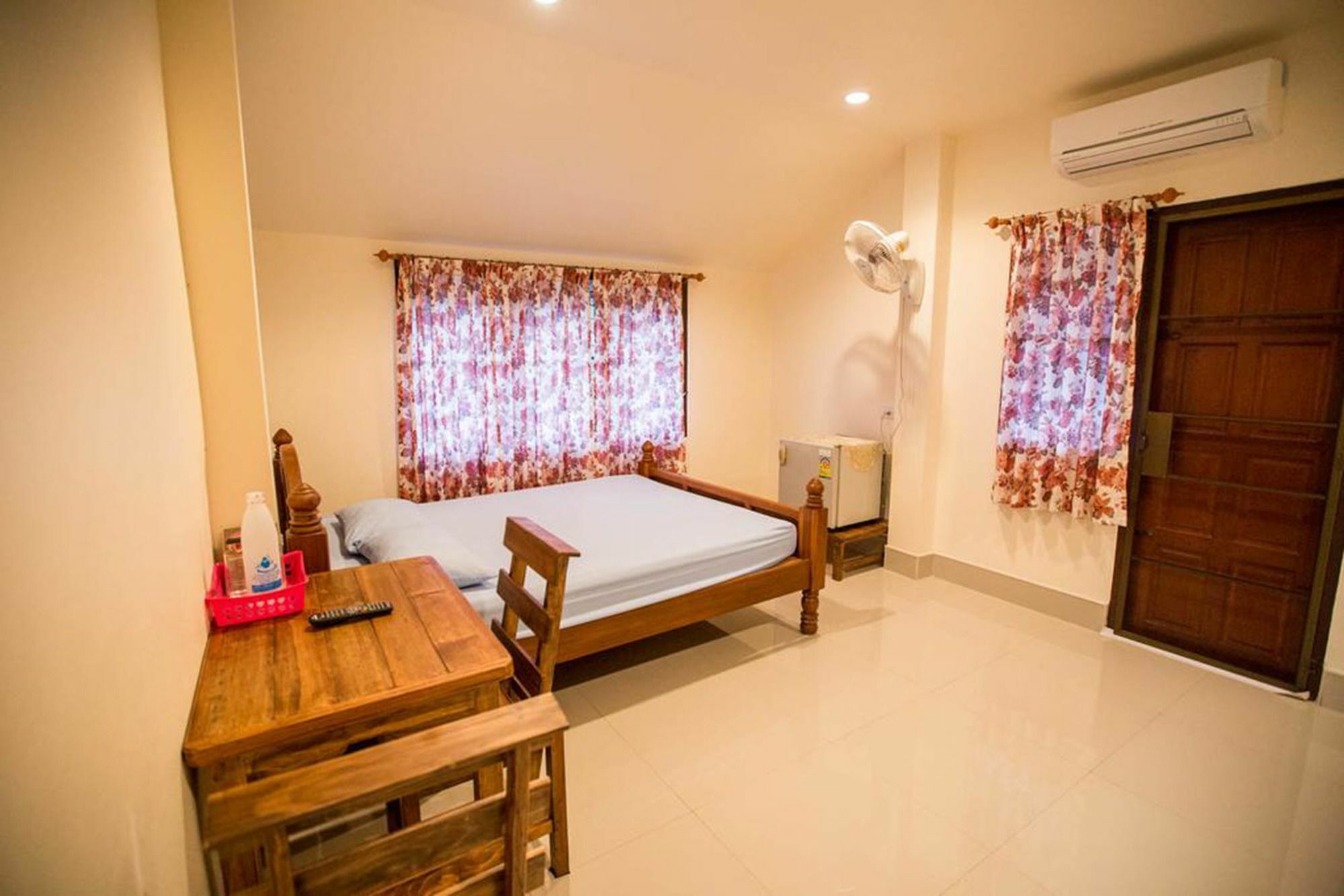 Hotel Suriyamanee House Mae Rim Esterno foto